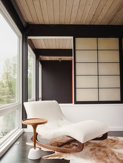 A Home's Past Mistakes Are Finally Corrected - Photo 7 of 14 - Julien, who runs a design and staging firm, added a chaise longue that she found on eBay.