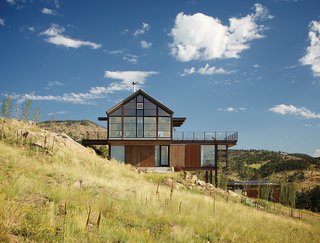The house that architect Renée del Gaudio designed for her family in Boulder uses energy-efficient Loewen windows on the south facade that incorporate triple-paned low-e glass from Cardinal.