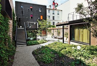 How California Style Influenced a Group Home in Paris - Photo 1 of 10 -