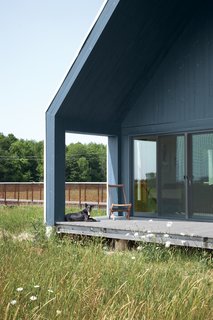 Doors and triple-glazed casement windows from Loewen work hard to form a tight thermal envelope.
