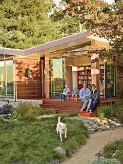 A 1950s Joseph Esherick home in Berkeley, California, inspired an addition that pays homage to the past yet is poised to host the next generation. In need of more room for their growing brood, Eric and Emma Gimon, with Luc, Paul, baby Louise, and their dog, Nefi, asked for a private space to accompany the house designed for Eric’s great-aunt.