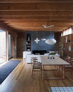 Local Wood Clads Every Surface of This Idyllic Australian Getaway - Photo 1 of 9 -