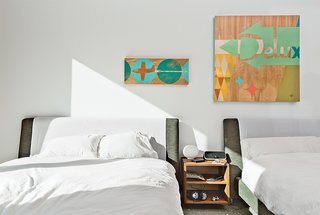 Vacation Home in the California Desert is a Modernist Oasis - Photo 8 of 12 -