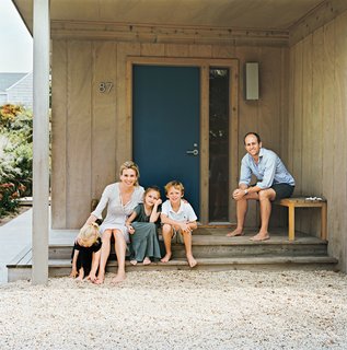 The color of the Fishers’ front door was inspired by an old Land Rover Defender’s hue, which Charlie had Benjamin Moore custom-match.