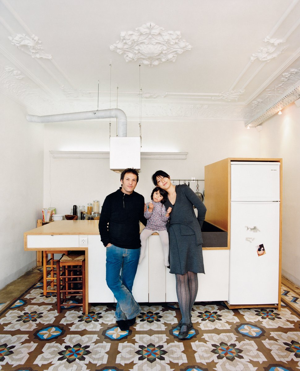 Homeowners Cecilia Tham and Yoel Karaso renovate their home in Barcelona, harmoniously overlapping elements of the old and the new. Photo by: Gunnar Knechtel