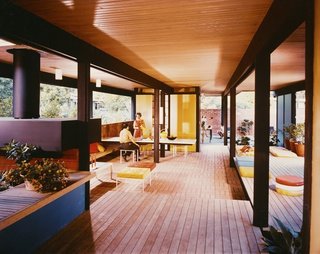 Recreation pavilion, Mirman House, Arcadia, California, by Buff, Straub & Hensman (later Buff, Hensman and Associates), 1958. Detail of a photo by Julius Shulman, 1959. Getty Research Institute.