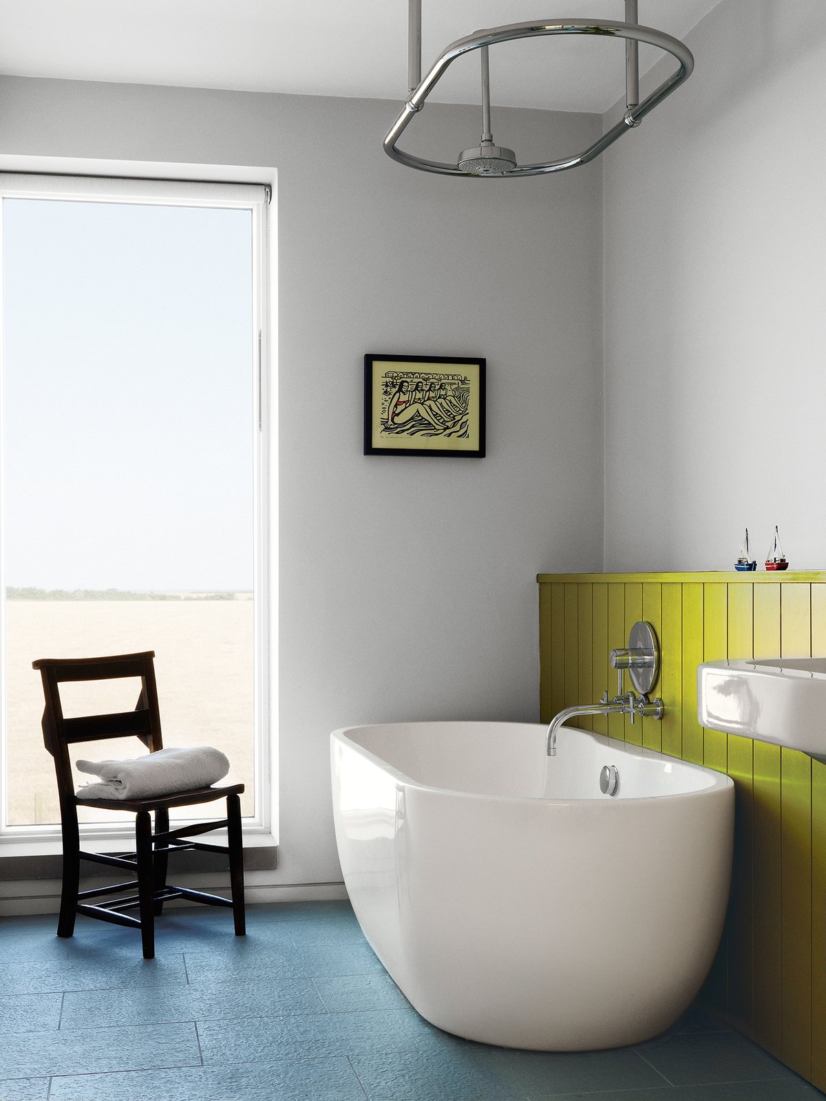 A Lisbon freestanding tub and