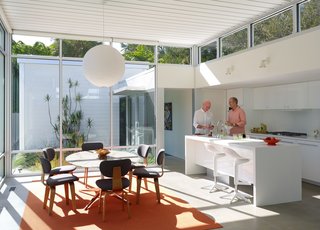 This Sparkling New Home Is a Perfect Remake of Classic Sarasota School Modernism - Photo 2 of 13 -