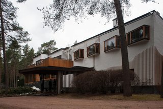 Design Icon: 10 Buildings By Alvar Aalto - Photo 5 of 11 - Villa Mairea (Noormarkku, Finland: 1939) <br><br>Created for industrialist Harry Gullichsen and his wife Marie, this private residence fused organic and modern styles and stands as a masterpiece. Curved shapes mixed with a literal forest of wooden columns inside the rural home, creating a flowing environment and harmony between the interior and exterior.<br><br>(Credit: LeonL, creative commons)