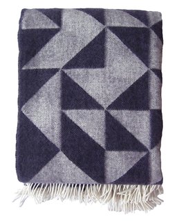 Dark purple is one of the new colors of the Twist A Twill blanket by Tina Ratzer.