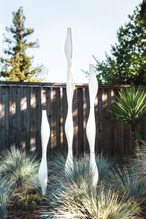 Tall Stacks<br><br>In reworking the landscape, Neely added 1950s ceramic sculptures by Malcolm Leland, who calls them "modern totem poles."