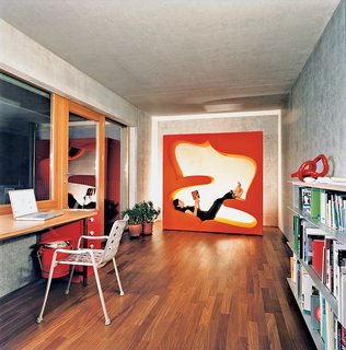 The office includes the Living Tower designed by Verner Panton for Vitra.