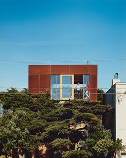 A 24-by24-foot Cor-ten-clad pavilion tops the three-story addition.