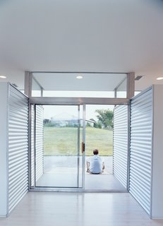 The gradually inclined entrance ramp and open plan help make the house accessible to a range of users.