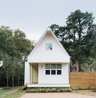 Brett Zamore calls the house he designed for David Kaplan the Shot-Trot because it fuses two regional housing types, the shotgun and the dogtrot.