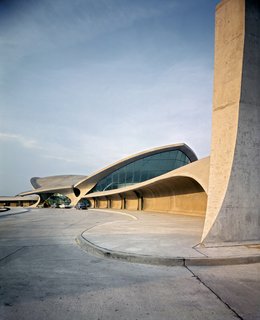An Introduction to Airport Design - Photo 2 of 5 - TWA Terminal, JFK Airport, New York CIty