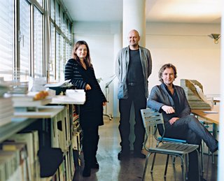 In 1995, Einar Jarmund (center) and his childhood friend and classmate at the Oslo School of Architecture Håkon Vigsnæs (seated) founded the firm in Oslo in 1995. In 2004 the firm expanded, adding Alessandra Kosberg (left) as the third partner. Photo by Pia Ulin.