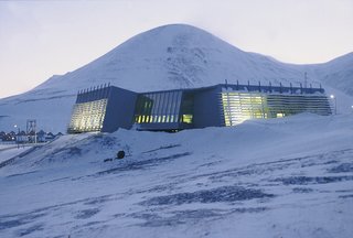 The Administration Building for the Governor of Svalbard, 1998. Image courtesy Jarmund/Vigsnæs AS Architects MNAL