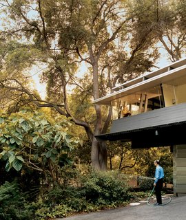 The Mutual Housing Association Site Office, used by the original architects and engineers for nearly a decade, was later renovated into a home after a brief stint as the community’s arts building. In 2000, after architects Cory Buckner and Nick Roberts moved in, it was established as Historic-Cultural Monument number 680 by the city of Los Angeles.
