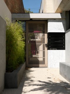 Ten Darling Apartment Building - Photo 3 of 15 -
