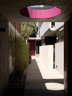 Ten Darling Apartment Building - Photo 4 of 15 -