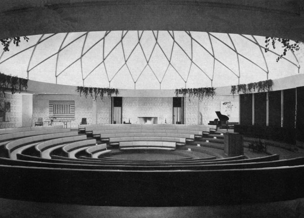 First Unitarian Society Church, Schenectady, New York, 1961, by Edward Durell Stone. Image via Architectural Record, October 1962 issue.