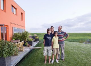 The Noordhoek family is the biggest at Villa Van Vijven and they make use of the ample green space outside.