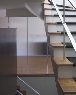 As you head up the stairs of the Schiff-Overway house, you know that you're in store for a treat. This is a house very much of the 1930s and it feels just right. Photo by Mark Darley.