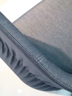 Designer Anna von Schewen put special attention into the materials used on the front and back of the sofa. The front is for comfort, the back for display.