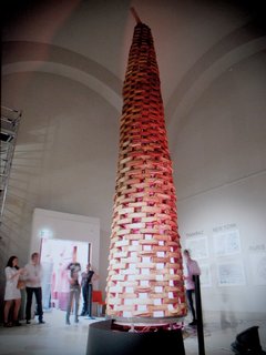The Tallest Cake in the World - Photo 3 of 6 -