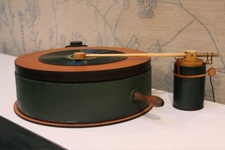 BDDW's Handmade Record Players - Photo 2 of 5 -