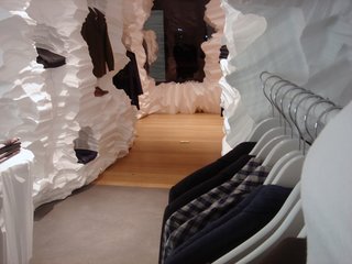 Shipping Container Retail Design - Photo 4 of 7 - Image courtesy of David Smith.