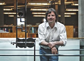 Recognized for his seamless integration of architecture and landscape, Kundig’s projects are unique in their meticulous attention to detail and in the materials used, which are often left in their natural, raw state. His igenuity is evident in the experiential nature of his work, in his use of kinetic architectural features and in his reinvention of structural elements that are often overlooked. Photo by Tim Bies/Olson Kundig Architects.