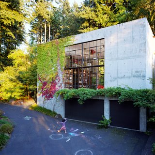 The Brain is a 14,280 cubic-foot cinematic laboratory where the client, a filmmaker, can work out ideas. Physically, that neighborhood birthplace of invention, the garage, provides the conceptual model. The form is essentially a cast-in-place concrete box, intended to be a strong yet neutral background that provides complete flexibility to adapt the space at will. Inserted into the box along the north wall is a steel mezzanine. All interior structures are made using raw, hot-rolled steel sheets. Photo by David Wild.