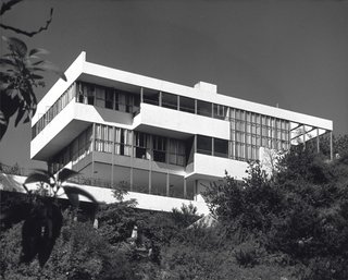 10 Modern Homes That Made a Star Appearance in Films - Photo 6 of 16 - The owners of the 1929 Lovell Health house agreed to a rare tour of their home as part of the 85th anniversary celebration.
