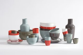 1997<br><br>B-Set porcelain tableware launches a long-running collaboration with Royal Tichelaar Makkum.