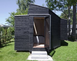 The design eschews right angles on the exterior and interior, which was one of the most challenging aspects of the design for Kallesø.