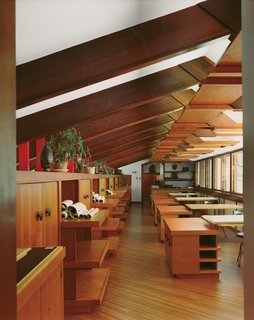 The drafting room is austere, though well lit and full of impressive joinery.<br><br>Photo by: Balthazar Korab
