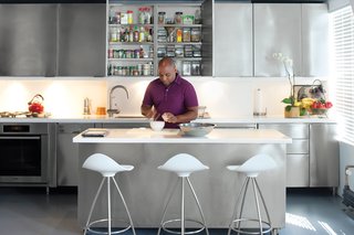 A beautiful and small Manhattan apartment Calcott photographed for the November 2011 issue.