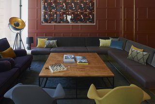 The Scandic Grand Central, Stockholm - Photo 3 of 12 - Another section of the lobby with the aforementioned Organic chairs more prominently shown.