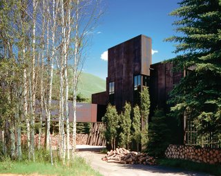 Facade Focus: Steel - Photo 3 of 3 - A steel-plate-clad house by architect Susan Desko in Ketchum, Idaho, features an untreated surface that changes color to reflect the sky.