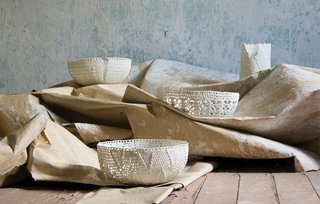 Ceramic bowls by Laura Straßer.