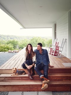 Thanks to Matthew Hufft, their envelope-pushing architect and longtime friend, Hannah and Paul Catlett have a new home in southwestern Missouri that’s a fresh, unconventional take on the traditional farmhouse.