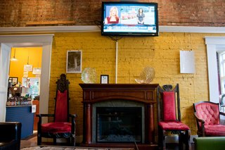 Weekend Detour: Beacon, New York - Photo 10 of 27 - If you’re looking for a caffeine refuel, or merely to have a leisurely conversation with other local Beaconers, head over the Bank Square Café on Main street. With a hip clientele, gourmet coffee, and an overall early 90s-meets-modern-design feel, Bank Square could easily be mistaken for one of the better java shops in Williamsburg or Portland. Minus the long wait of course.
