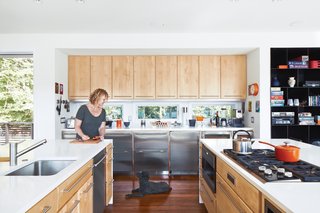 The New Zealand Native Who Can't Get Enough of the Garden State - Photo 3 of 9 - "The old house was like a cave. I wanted this house to be the opposite: a pavilion." —Debbi Gibbs