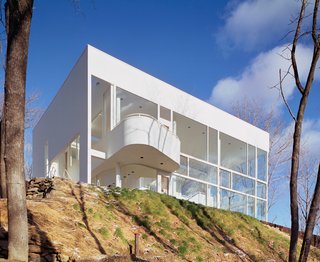 Richard Meier's Practice at 50 - Photo 4 of 10 - Shamberg House in Chappaqua, New York, 1972-74. (Copyright ESTO)