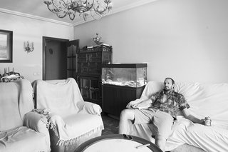 A Childhood Home in Madrid Grows Up - Photo 3 of 10 -