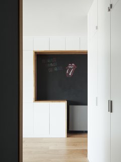 A Childhood Home in Madrid Grows Up - Photo 5 of 10 -