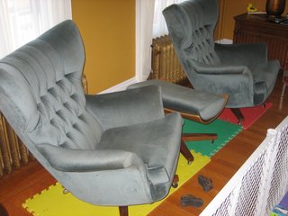 The Comforts of Evil - Photo 1 of 2 -