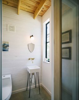 13 Modern Bathroom Vanity Ideas - Photo 3 of 13 -